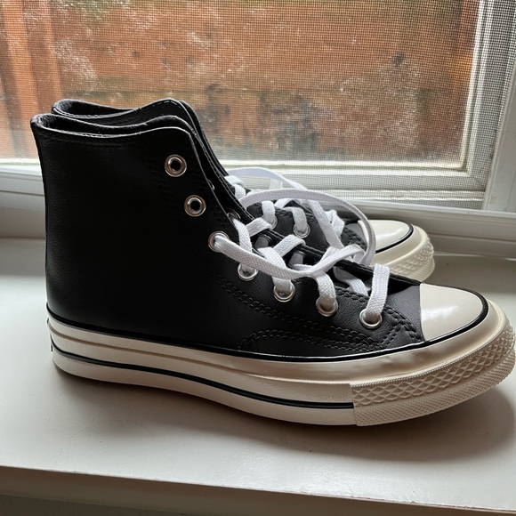 Converse - Picture 1 of 6